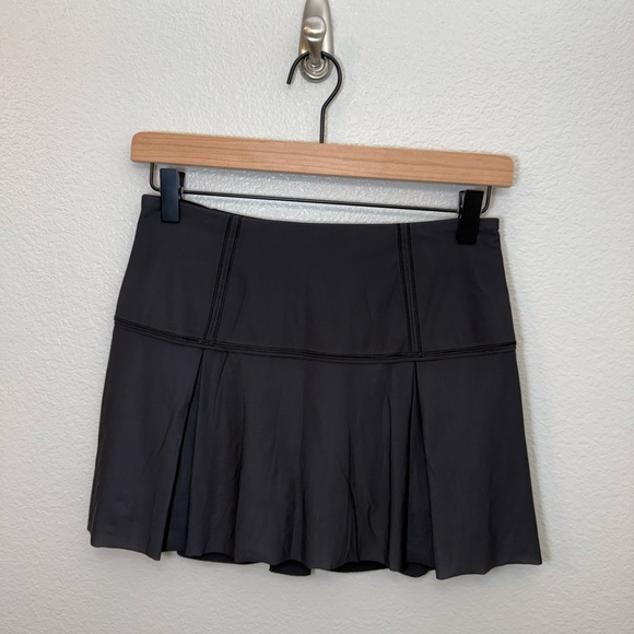Lululemon Lost In Pace Skirt Black Size 4 - Picture 5 of 11